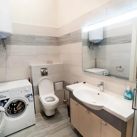 Wonderful Flat On City Center Uzhhorod Exterior photo